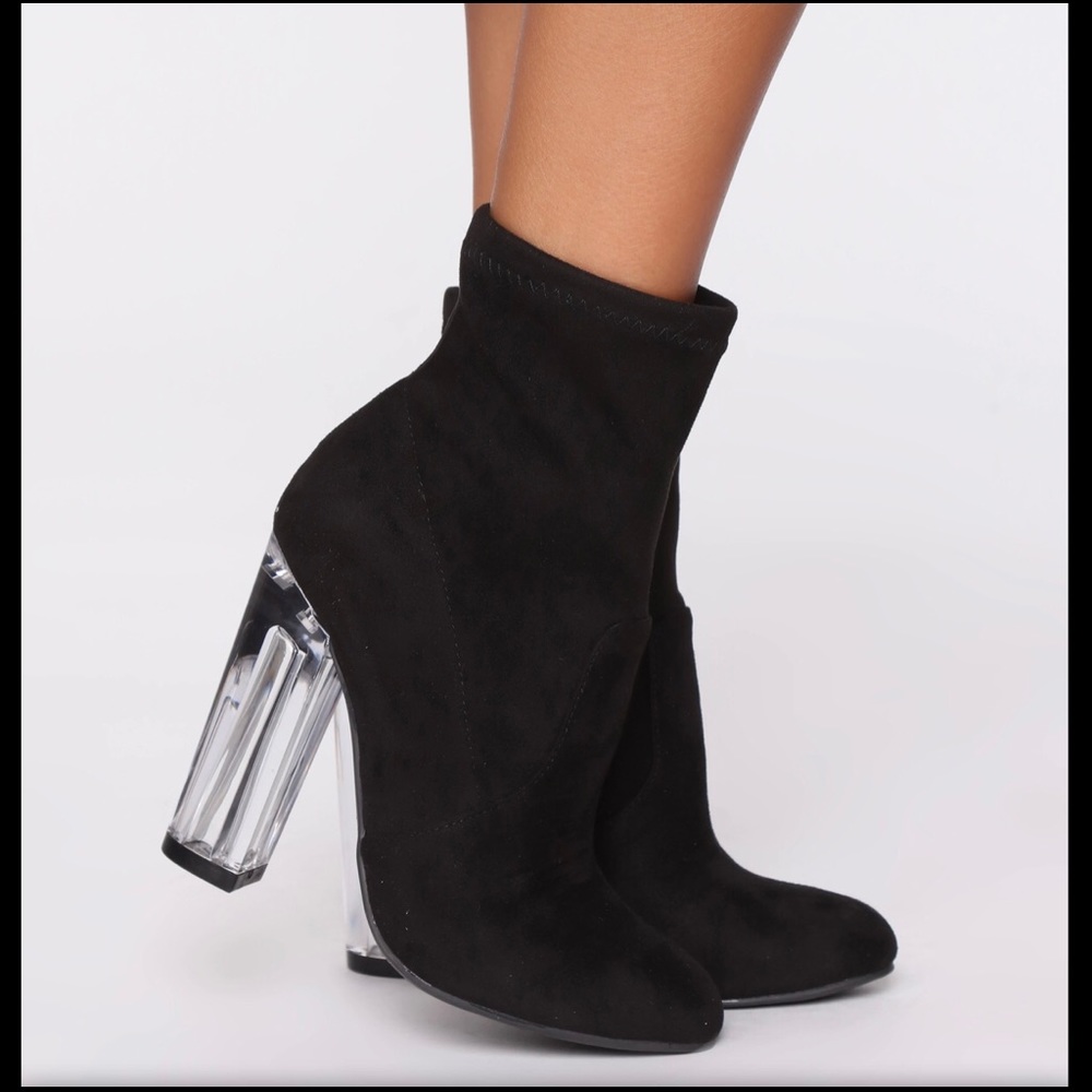 WOMEN BOOTIES